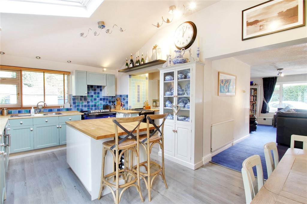 Willow Park, Otford, Sevenoaks, TN14 4 bed detached house £825,000
