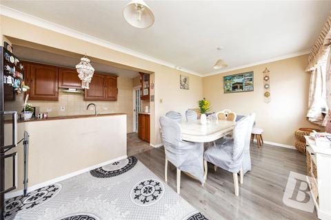 62 Sandown Avenue, Dagenham, RM10 8XD