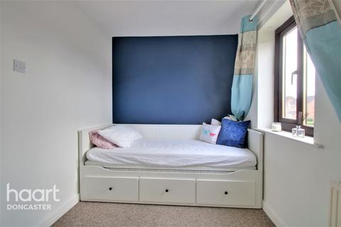 20 Lords Close, Edlington, Doncaster, DN12 1SE