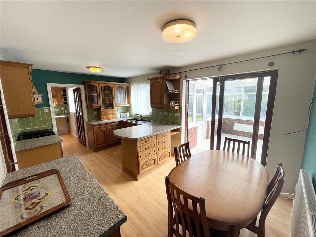 Kitchen/dining room