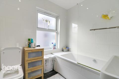 19 Ambleside Road, London, NW10 3UH
