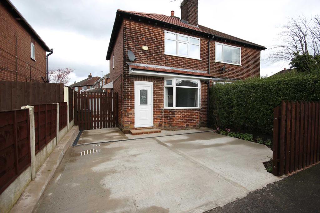 Wythburn Rd, Stockport 2 bed semidetached house £750 pcm (£173 pw)