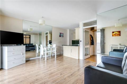 Studio for sale, Sherborne Court, 180-186 Cromwell Road, London, SW5