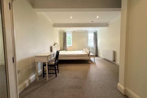 1 bedroom in a house share to rent, Firgrove Hill, Farnham, GU9