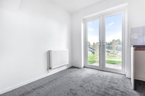 19 Charlock Close, Leigh, WN7 3LG