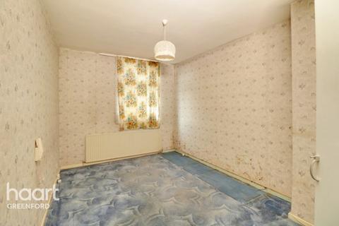 8 Chipmunk Grove, Northolt, UB5 6EF