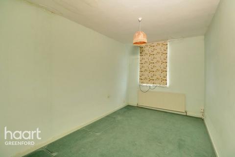 8 Chipmunk Grove, Northolt, UB5 6EF