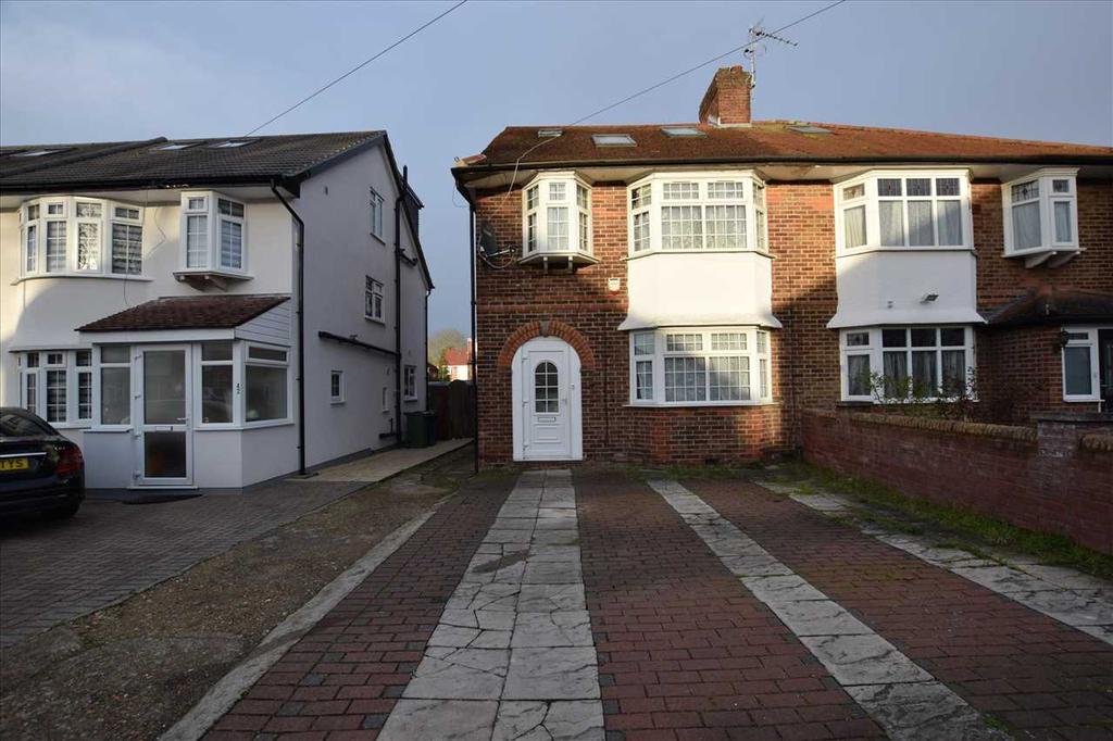 Methuen Road, Edgware 4 bed semidetached house £2,400 pcm (£554 pw)