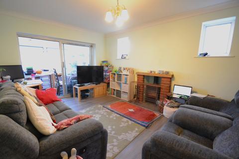 20 Cheam Road, Broadstone, BH18 9HE