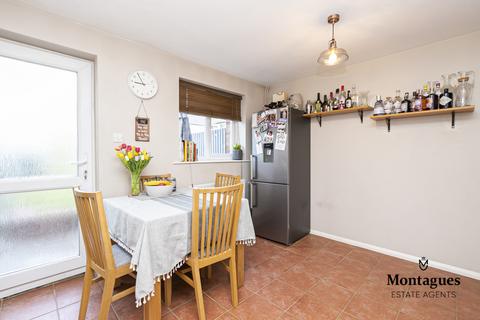33 Beaufort Close, North Weald, Epping, CM16 6JZ