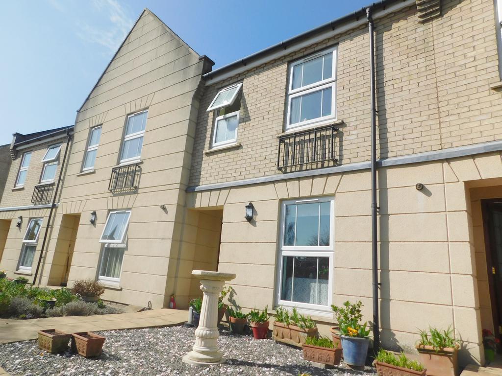 Grove Mews, Garrison Lane, Felixstowe IP11 3 bed mews for sale £289,000