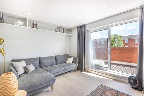 19 Ambleside Close, London, E9 6EY