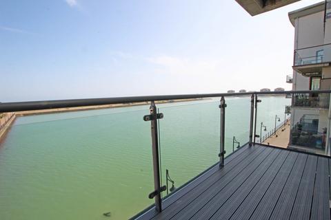 2 bedroom flat for sale, Midway Quay, Eastbourne, BN23 5DA