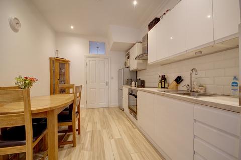 105b Woodberry Avenue, London, N21 3LG