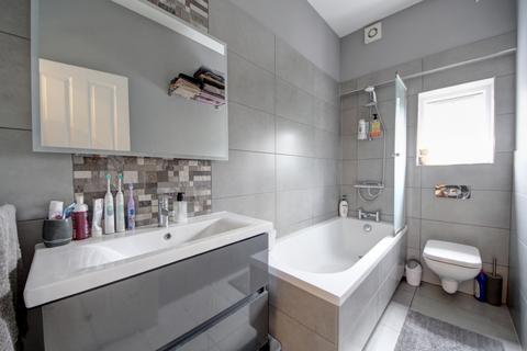 105b Woodberry Avenue, London, N21 3LG
