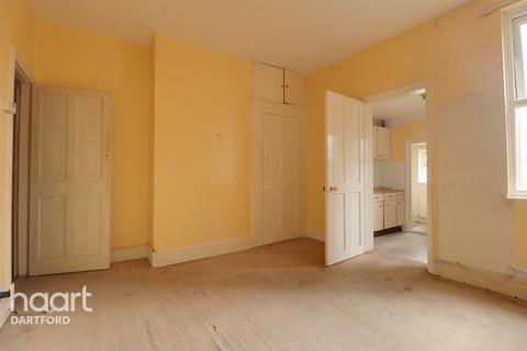 10 London Road, Stone, Dartford, DA2 6DJ