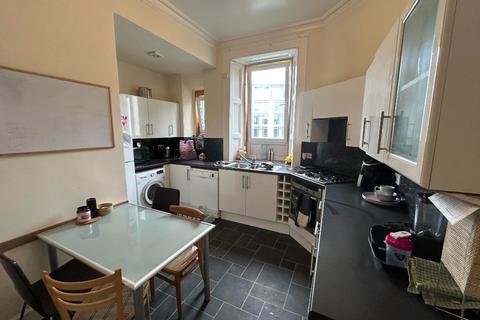 4 bedroom flat to rent, Morrison Street, Haymarket, Edinburgh, EH3