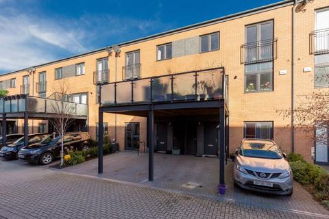 26 Stevedore Place, Edinburgh, EH6 7BF