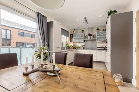 26 Stevedore Place, Edinburgh, EH6 7BF