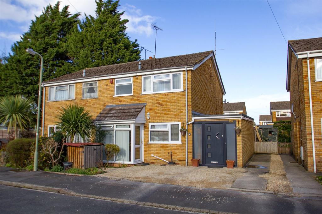 Colwell Drive, Witney, OX28 4 bed semidetached house £309,000