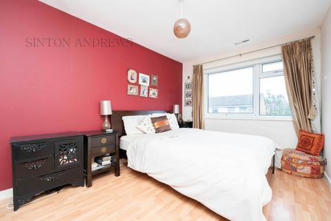 4 bedroom terraced house for sale, Lanark Close, Ealing, W5