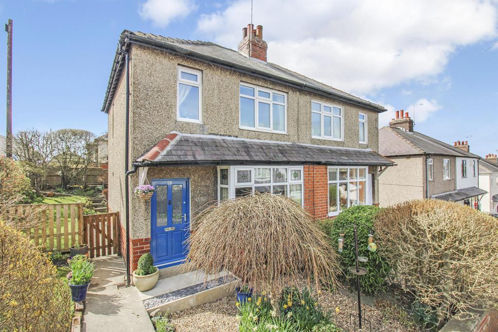 Markham Avenue, Rawdon, Leeds, LS19 6NF 2 bed semidetached house £