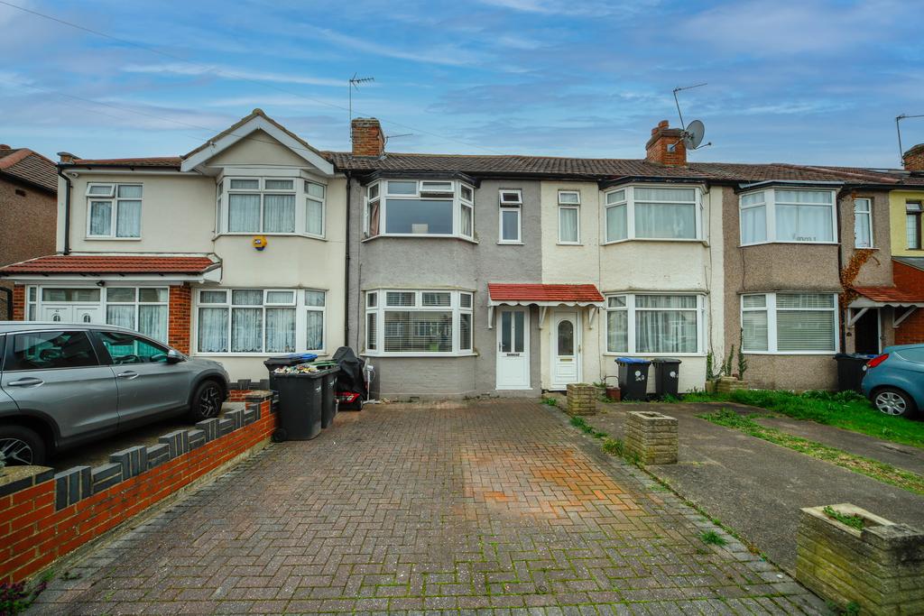 Balmoral Road, EN3 3 bed terraced house for sale £374,995