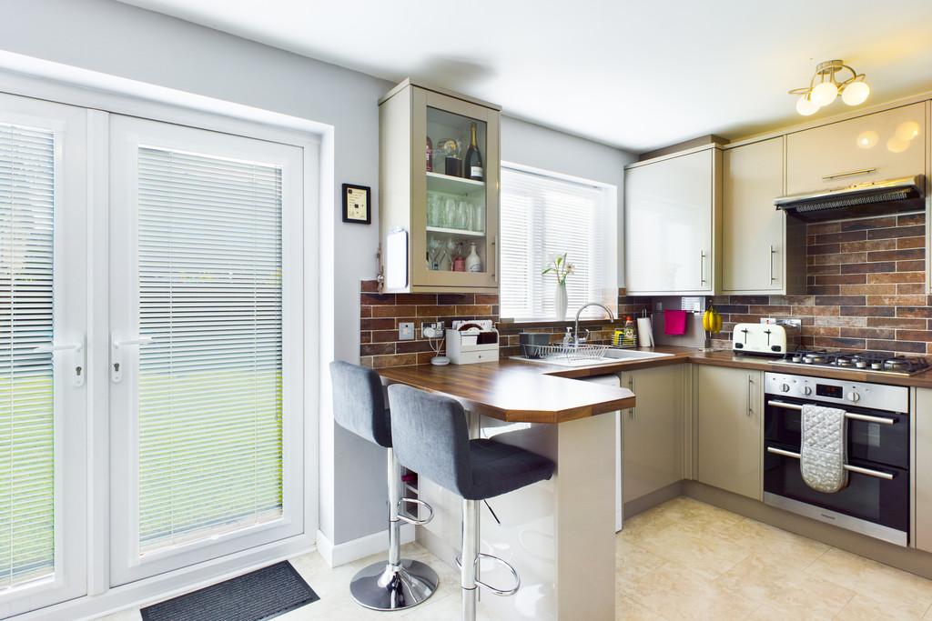 Kitchen/Breakfast Area