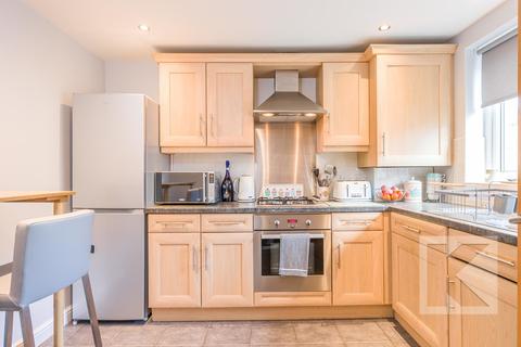 10 Oak Dene Close, Greenfield, Oldham, OL3 7JB