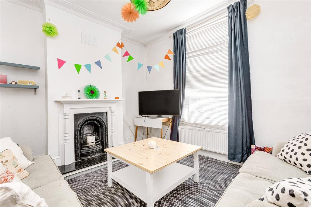 Combermere Road, London 2 bed terraced house to rent £2,400 pcm (£554 pw)