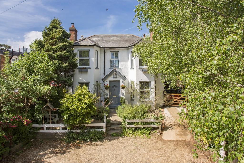 Burwash Road, Heathfield 4 bed detached house for sale £495,000