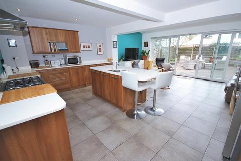 10 Melingriffith Drive, Cardiff, CF14 2TS