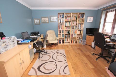 10 Melingriffith Drive, Cardiff, CF14 2TS