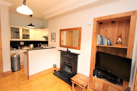 1 bedroom flat to rent, Meadowbank Crescent, Meadowbank, Edinburgh, EH8