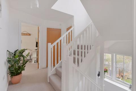 8 Taylor Close, Tonbridge, TN9 2FE