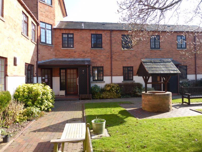 Kinwarton Road, Alcester 2 bed retirement property £145,000