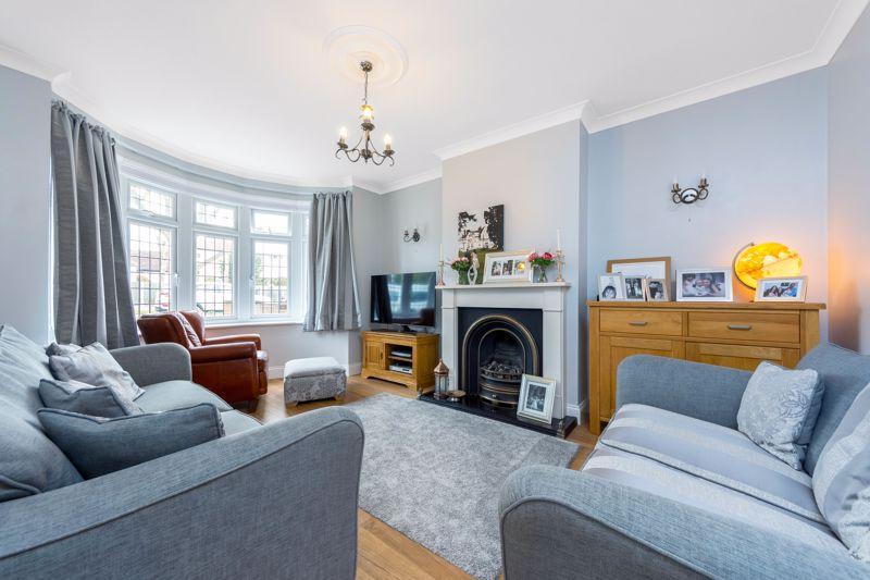 Marlborough Park Avenue, Sidcup, DA15 9DY 4 bed semidetached house £700,000