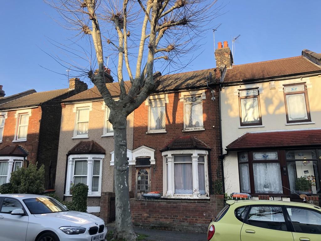 Hubert Road, East Ham, E6 2 bed terraced house £250,000