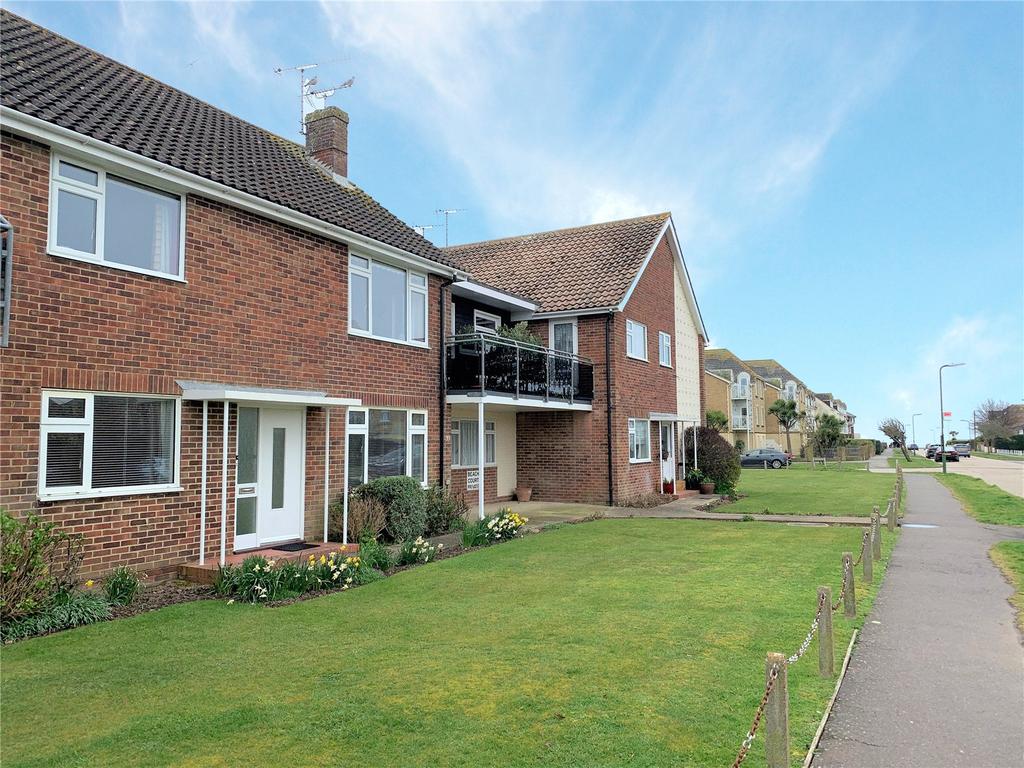 Harsfold Road, Rustington... 2 bed apartment £200,000
