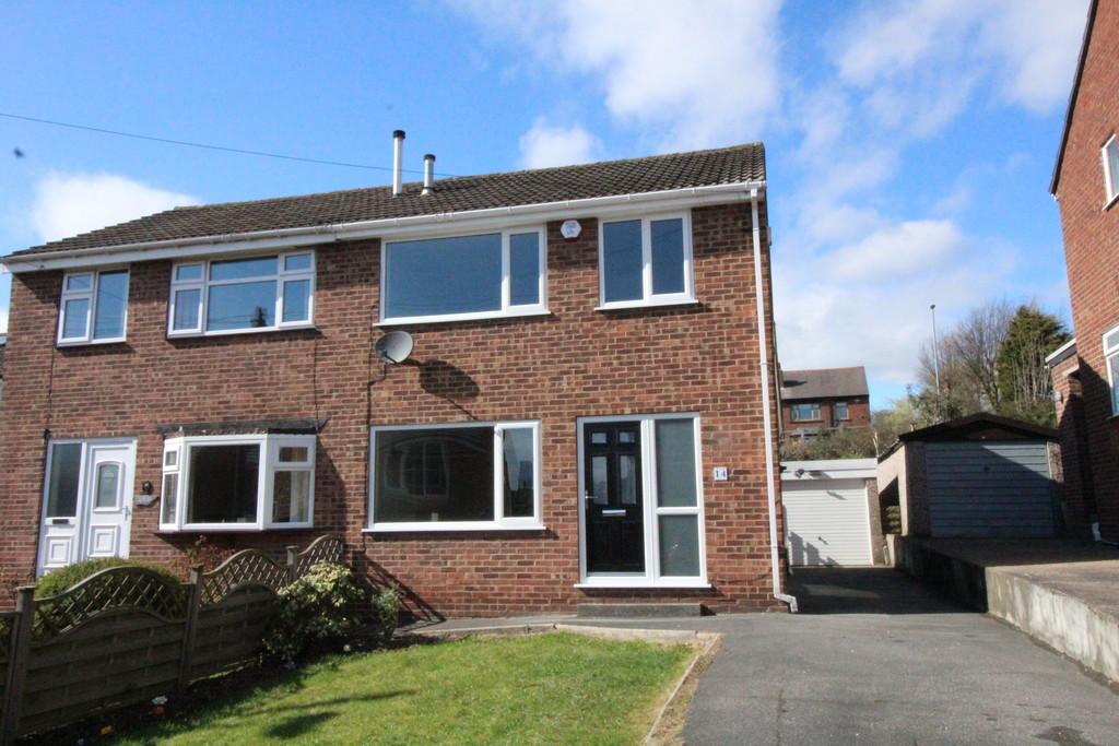 Field Close, Heckmondwike 3 bed semidetached house £900 pcm (£208 pw)