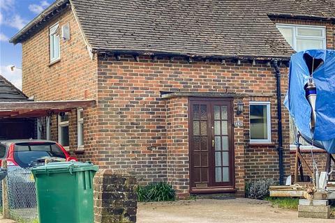 26 Bremner Avenue, Horley, RH6 8EP
