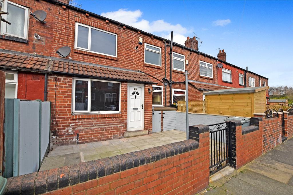 Longroyd Avenue, Leeds 1 bed terraced house £500 pcm (£115 pw)