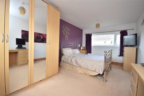 43 Blakeley Grove, Wakefield, WF2 9PN