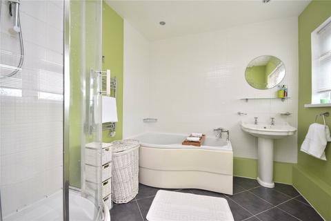 43 Blakeley Grove, Wakefield, WF2 9PN