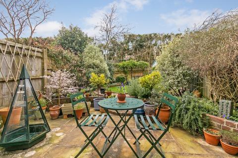 17 Cornes Close, Winchester, SO22 5DS