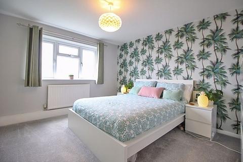 4 Autumn Drive, Dudley, DY3 2EZ