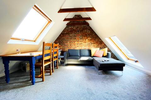 2 bedroom penthouse to rent, Old Kent Road, London SE1
