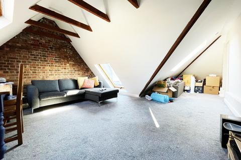 2 bedroom penthouse to rent, Old Kent Road, London SE1