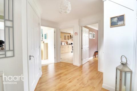 57 Birkdale Close, Swindon, SN25 2DH