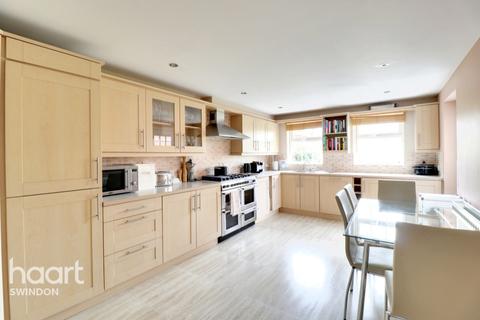 57 Birkdale Close, Swindon, SN25 2DH